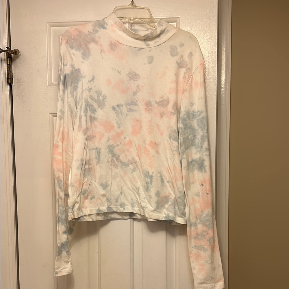 Tie-Dye Long Sleeve Mock Turtleneck
